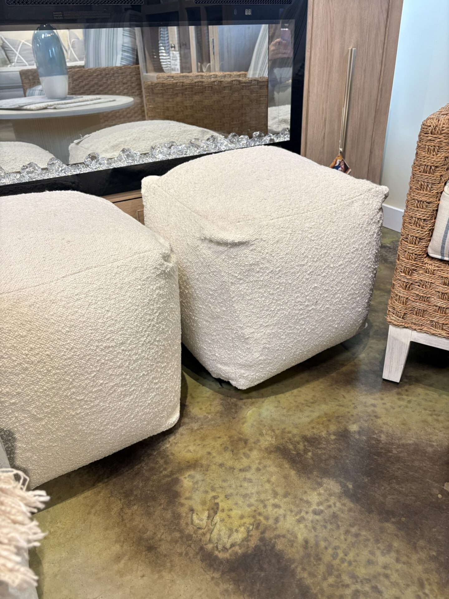Poufs